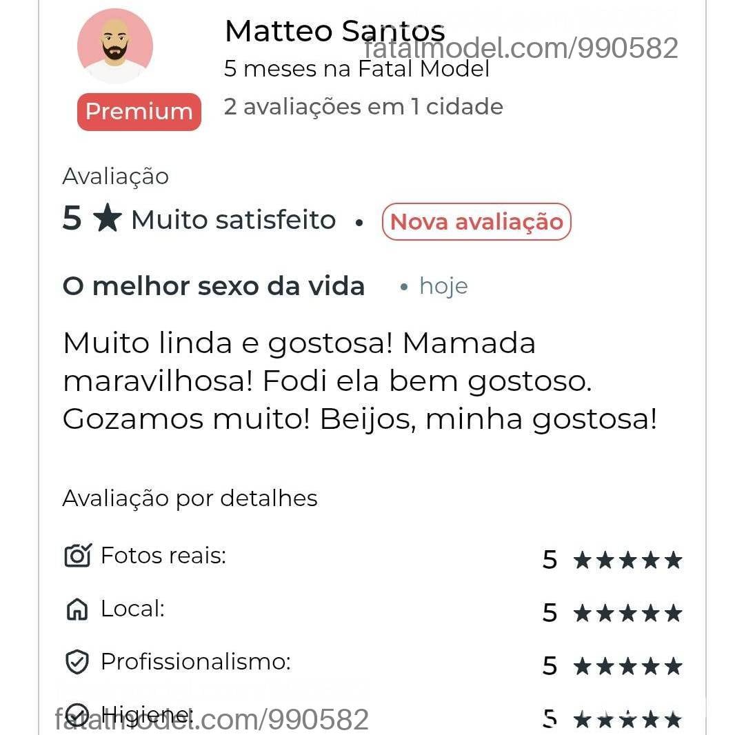 Acompanhante mulher com cabelo castanho de olhos verdes - Júlia
