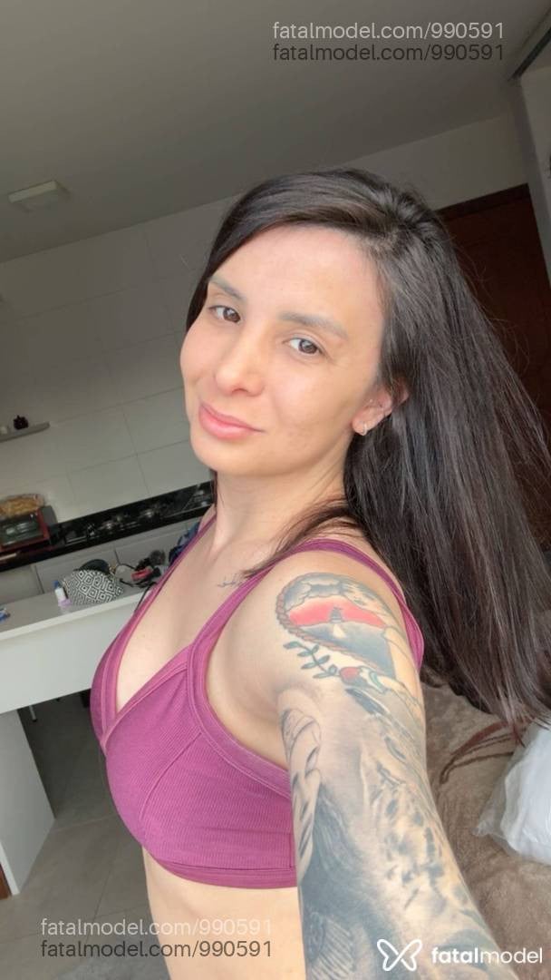 Acompanhante mulher com cabelo castanho de olhos castanhos em Novo Hamburgo - Yasmine Vieira