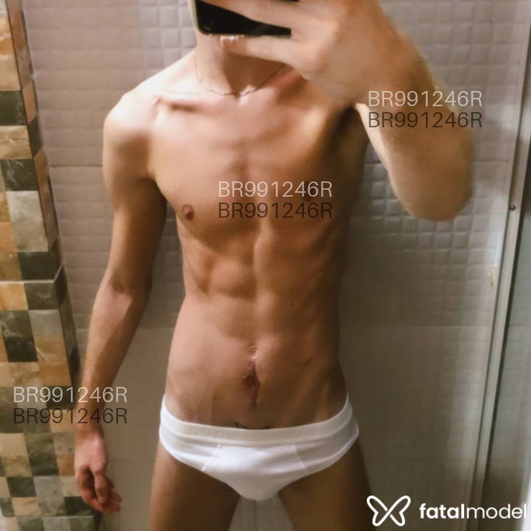Acompanhante homem loira (o) de olhos castanhos em São Paulo Acompanhante homem loira (o) de olhos castanhos em São Paulo - Emerson