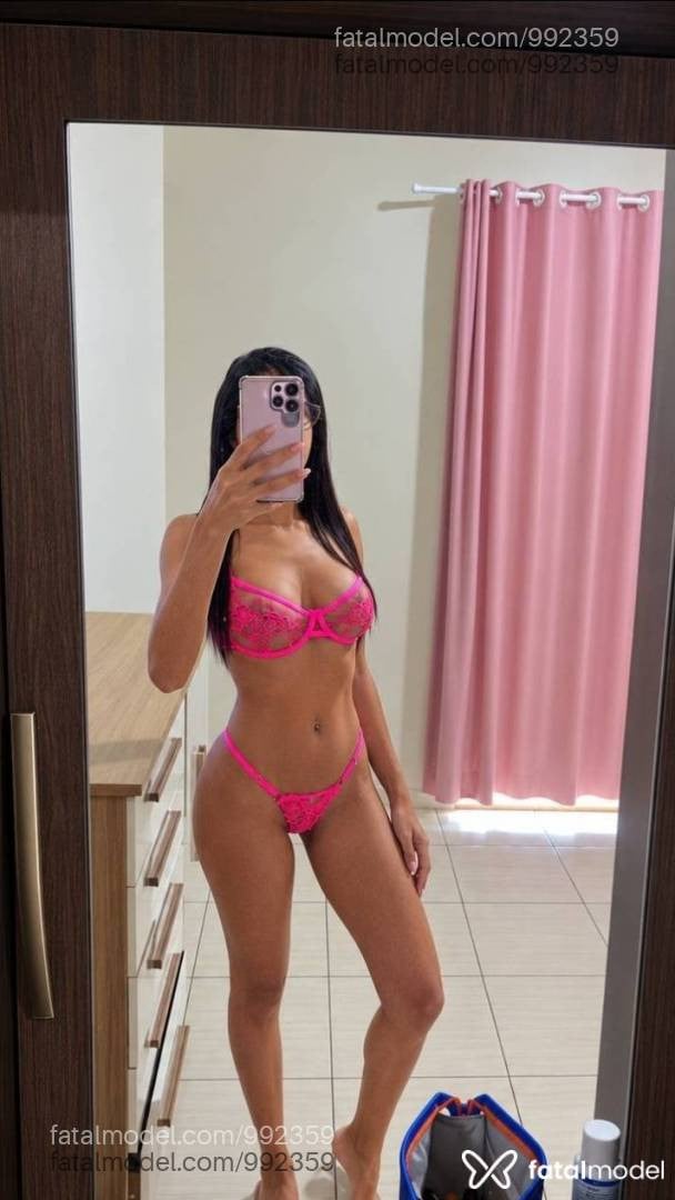 Acompanhante mulher com cabelo castanho de olhos mel em Dois Vizinhos - Mariana Bitencourt