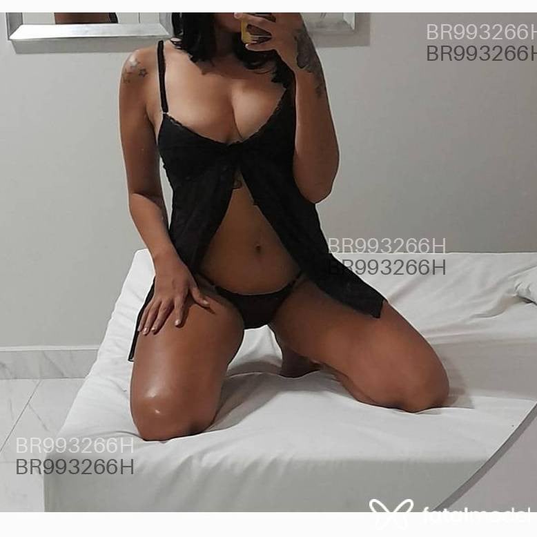 Acompanhante mulher com cabelo castanho de olhos castanhos em Paiçandu Acompanhante mulher com cabelo castanho de olhos castanhos em Paiçandu - Nicole