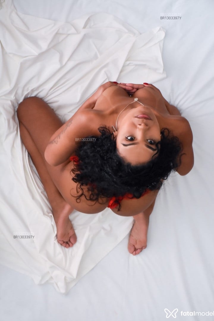 Acompanhante mulher morena (o) de olhos castanhos em São Carlos Acompanhante mulher morena (o) de olhos castanhos em São Carlos - Livia Almeida
