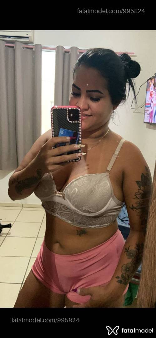 Acompanhante mulher morena (o) de olhos castanhos - Fabby