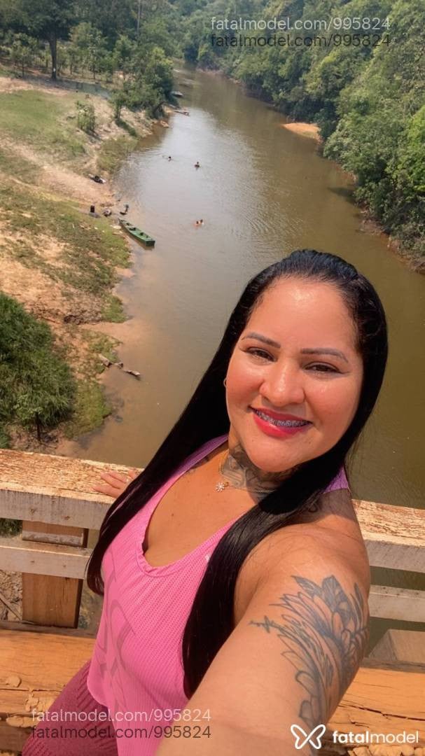 Acompanhante mulher morena (o) de olhos castanhos - Fabby