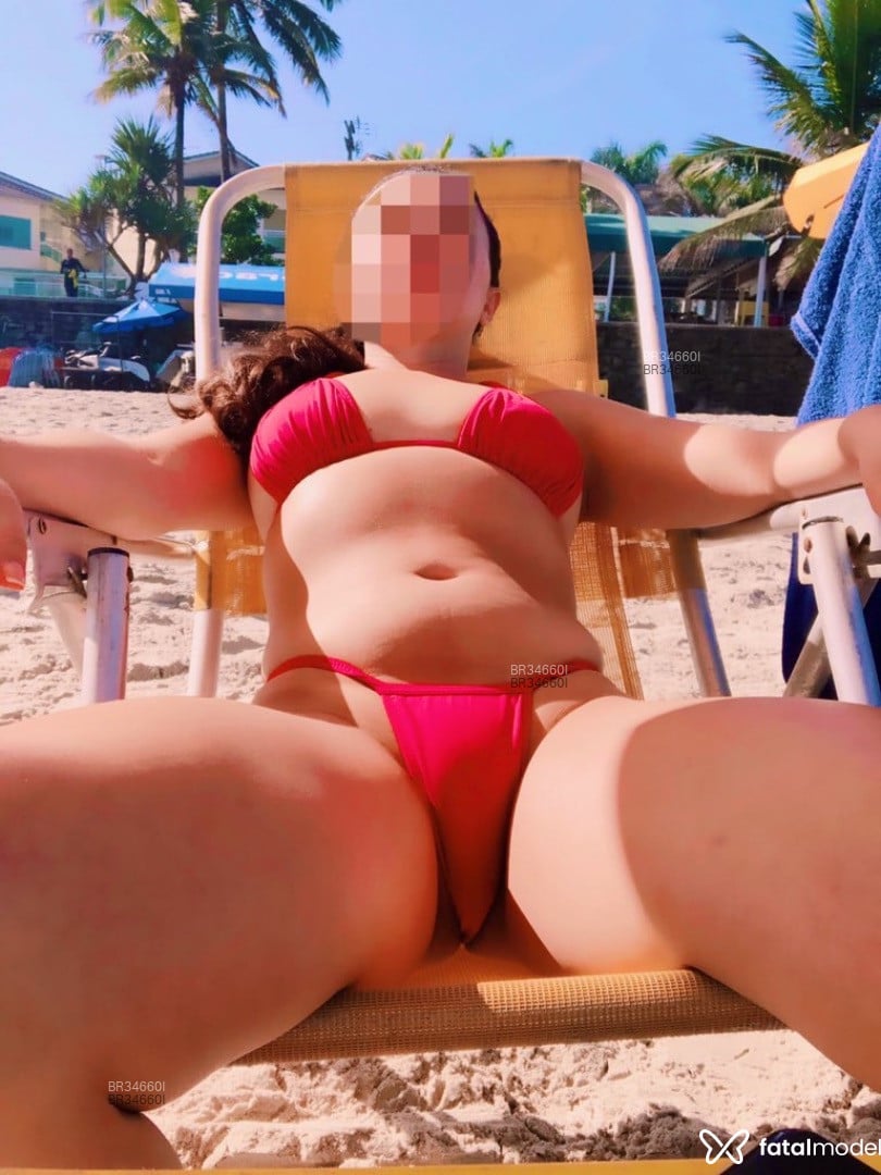 Acompanhante mulher com cabelo castanho de olhos mel em São Paulo Acompanhante mulher com cabelo castanho de olhos mel em São Paulo - Isabelle Reily