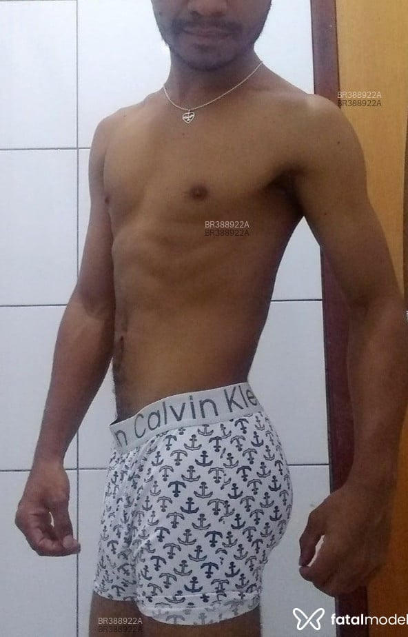 Acompanhante homem morena (o) de olhos pretos em Brasília Acompanhante homem morena (o) de olhos pretos em Brasília - Ricardo Reichert