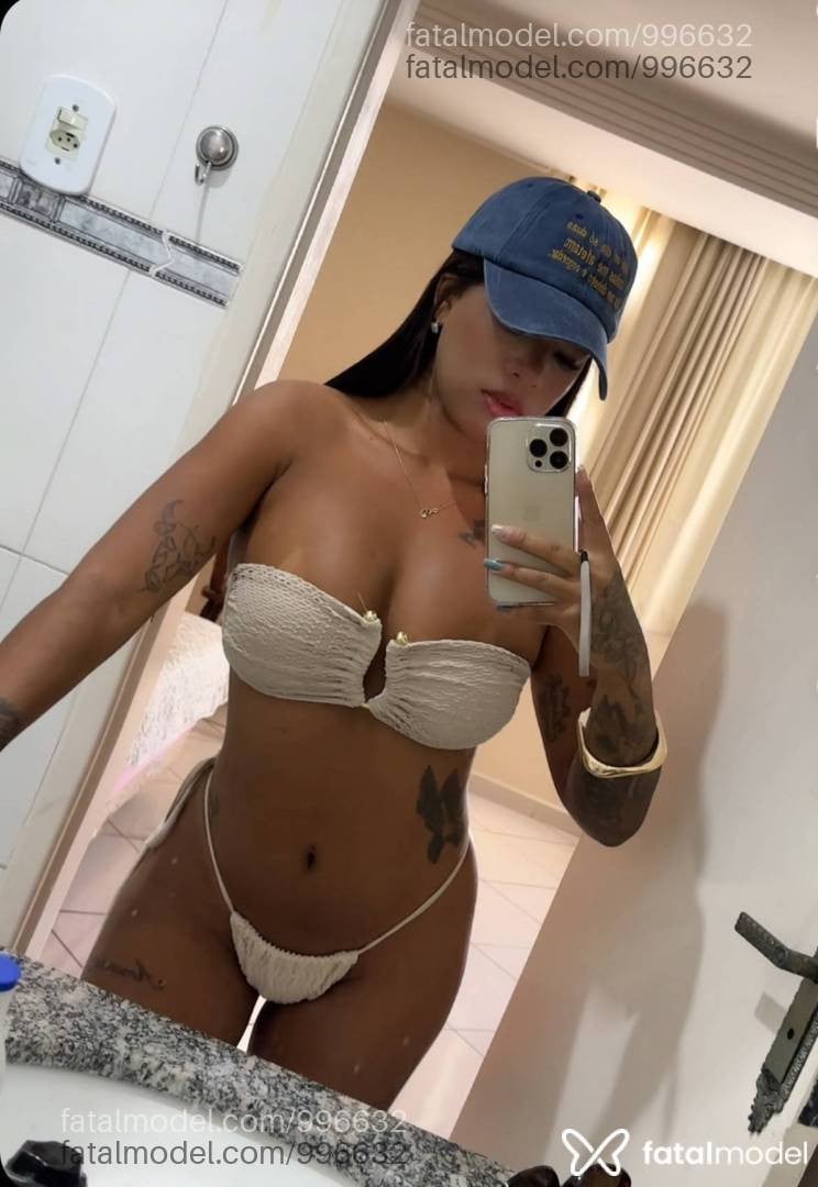 Acompanhante mulher com cabelo castanho de olhos castanhos - Lunna