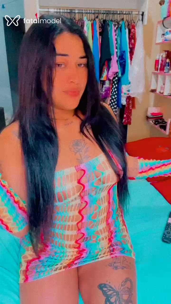 Acompanhante mulher com cabelo castanho de olhos mel - Larissa