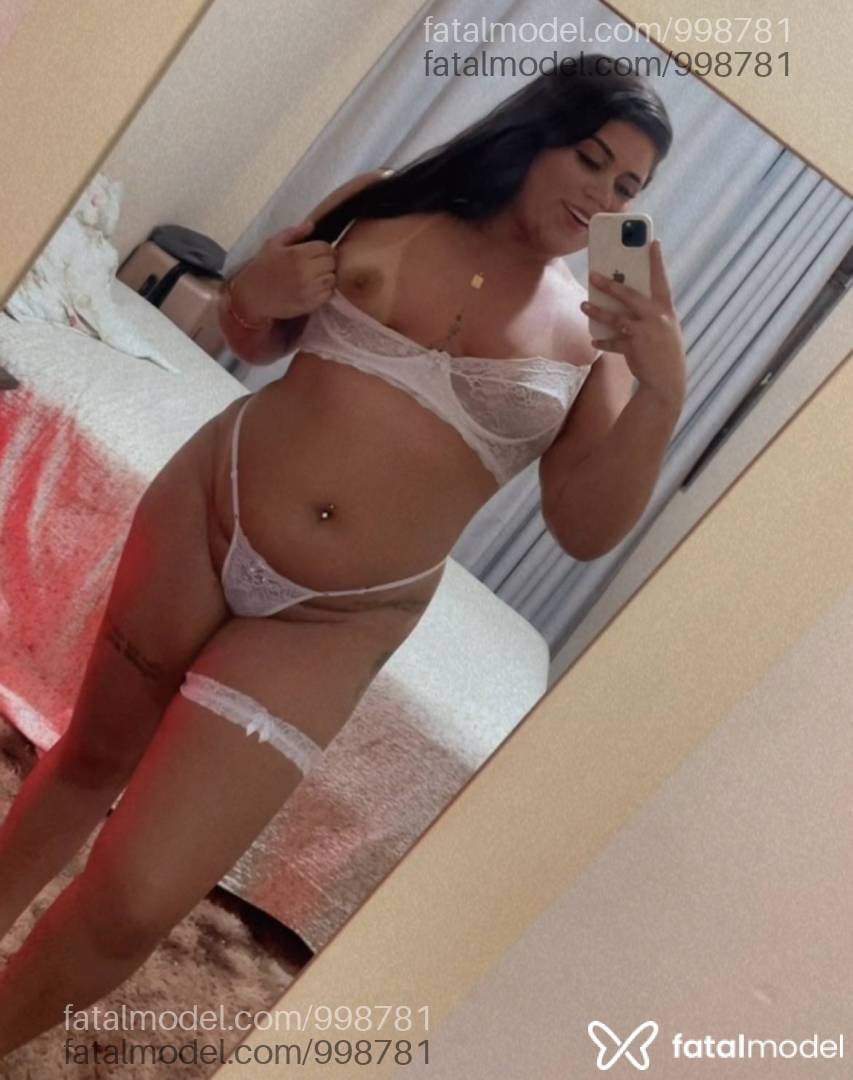 Acompanhante mulher morena (o) de olhos castanhos - Larissa