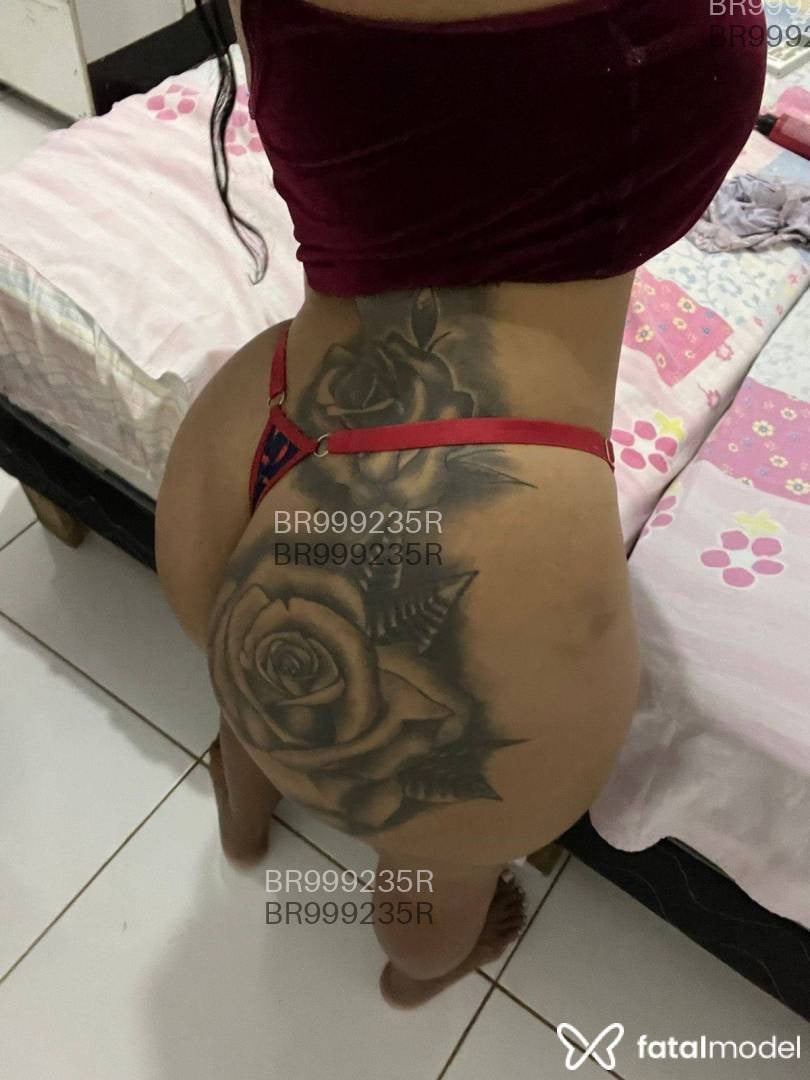 Acompanhante mulher com cabelo castanho de olhos mel em Morrinhos - Luana pimentel